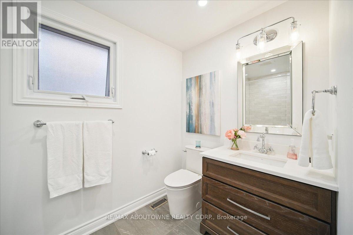 87 River Oaks Boulevard W, Oakville, Ontario  L6H 3N4 - Photo 21 - W12744828