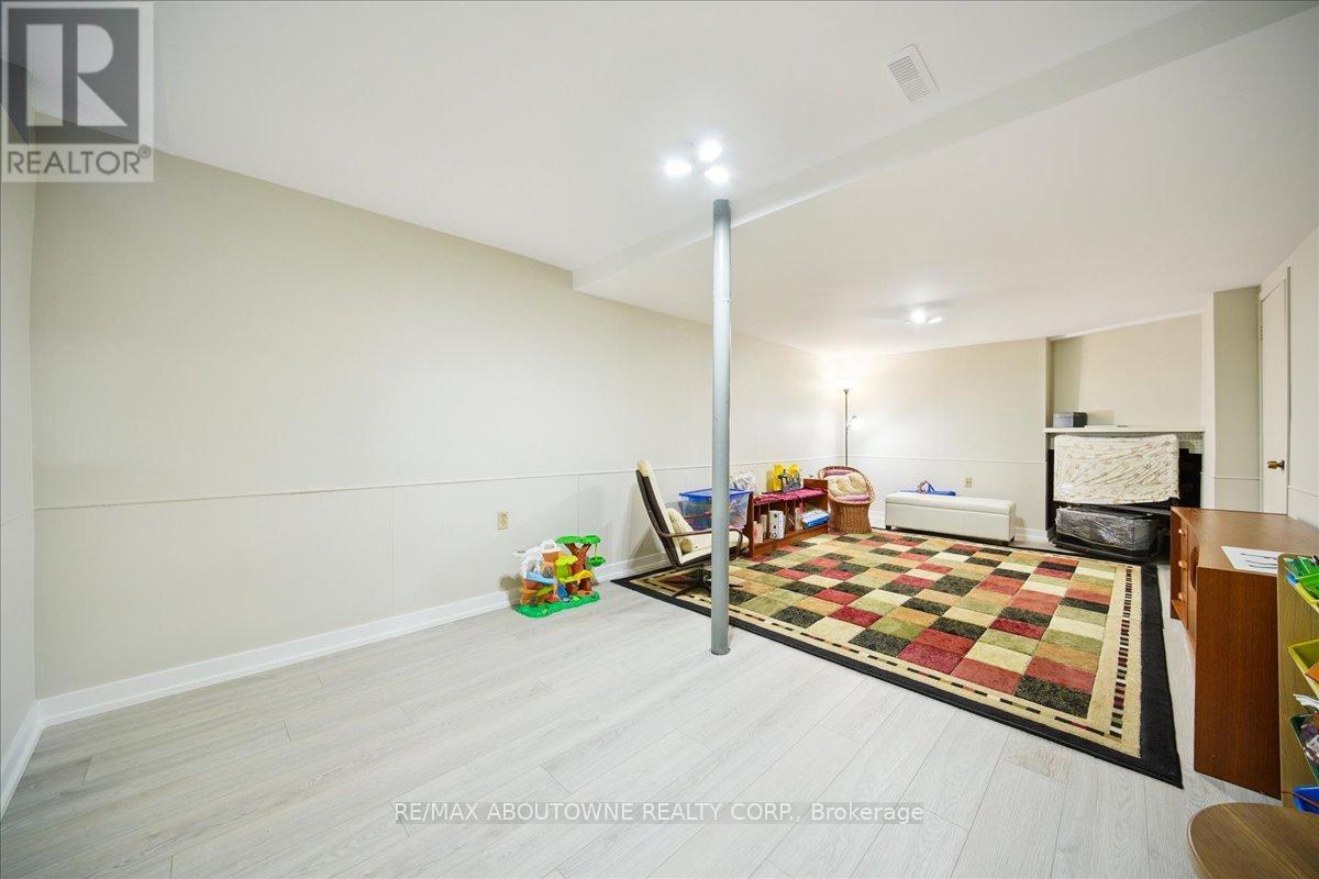 87 River Oaks Boulevard W, Oakville, Ontario  L6H 3N4 - Photo 25 - W12744828