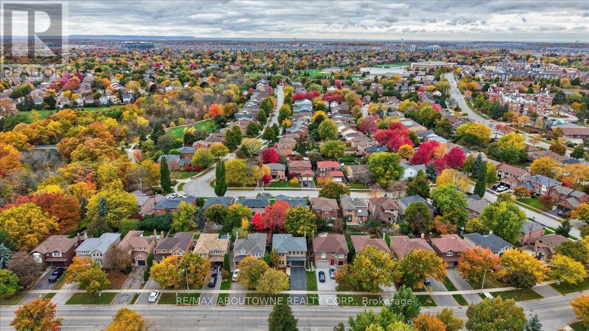 87 River Oaks Boulevard W, Oakville, Ontario  L6H 3N4 - Photo 32 - W12744828