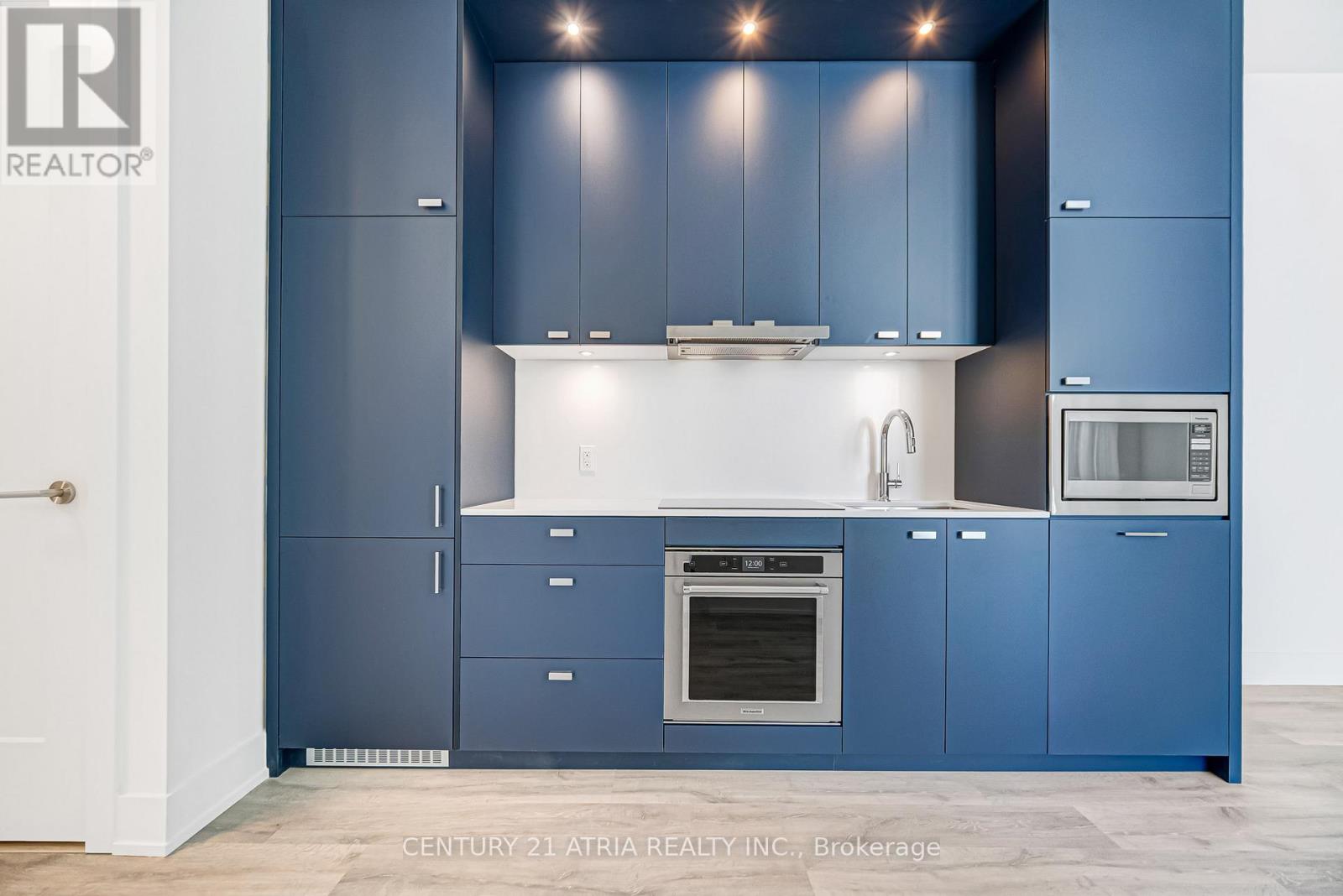 201 - 858 Dupont Street, Toronto, Ontario  M6G 0C1 - Photo 8 - W12744838