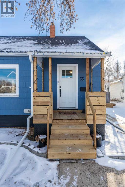 35 8 Street Sw, Medicine Hat, Alberta  T1A 4L4 - Photo 2 - A2282219