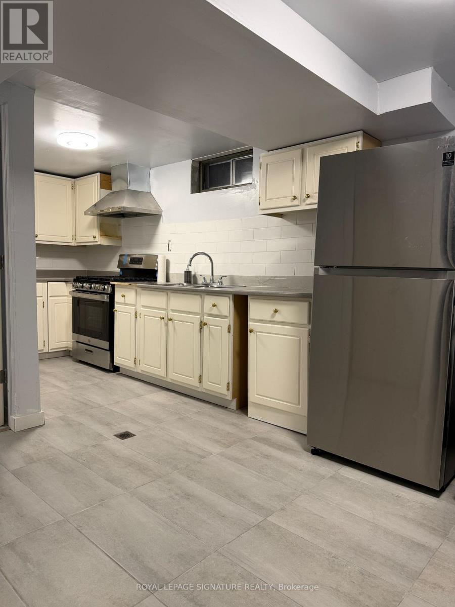 Bsmt - 116 Lacey Crescent N, London South, Ontario  N6E 2E7 - Photo 17 - X12744826