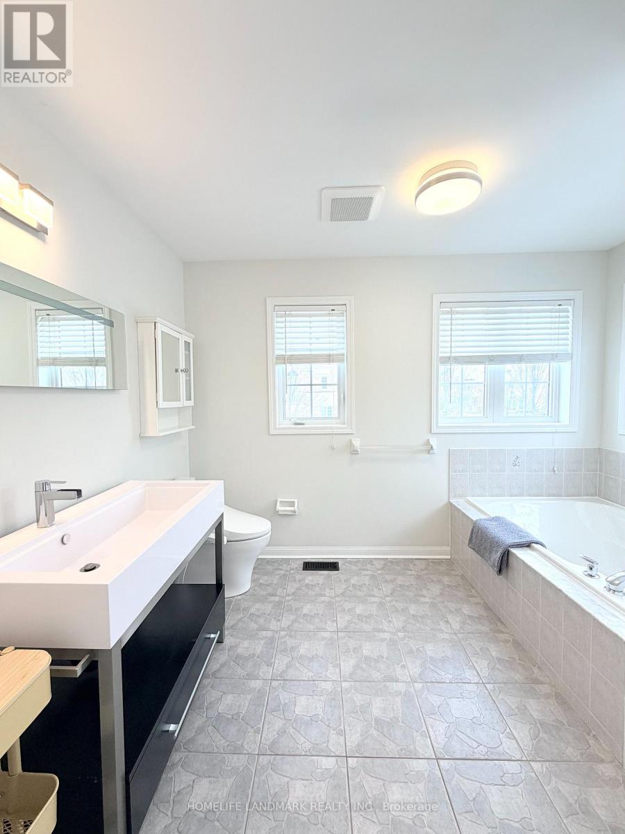 486 Bur Oak Avenue, Markham, Ontario  L6C 3A8 - Photo 12 - N12744650