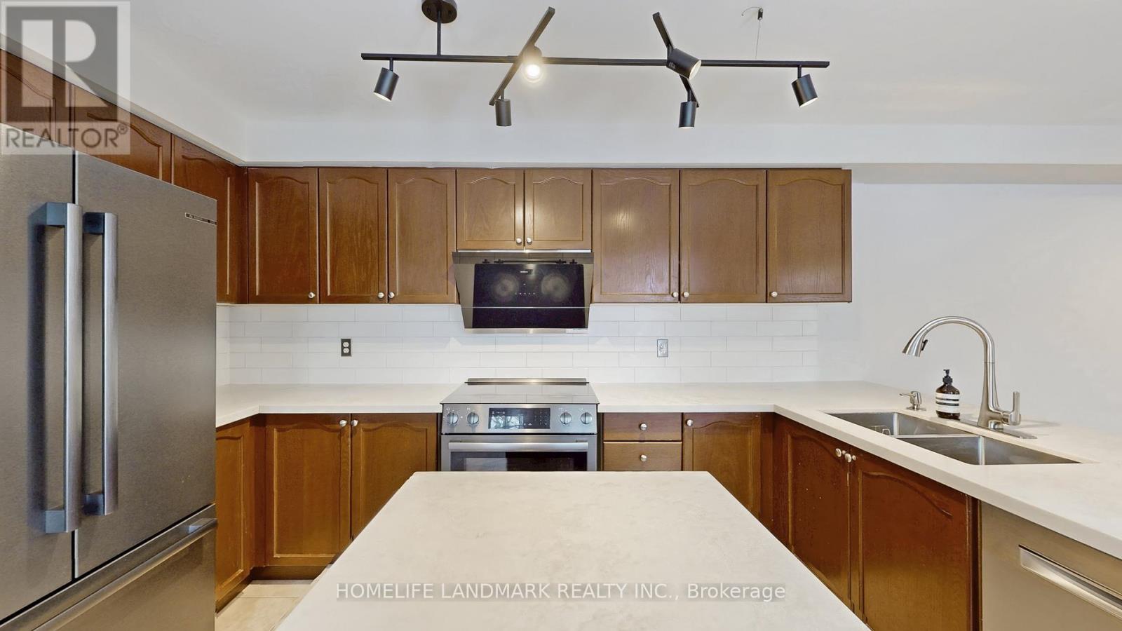 486 Bur Oak Avenue, Markham, Ontario  L6C 3A8 - Photo 6 - N12744650