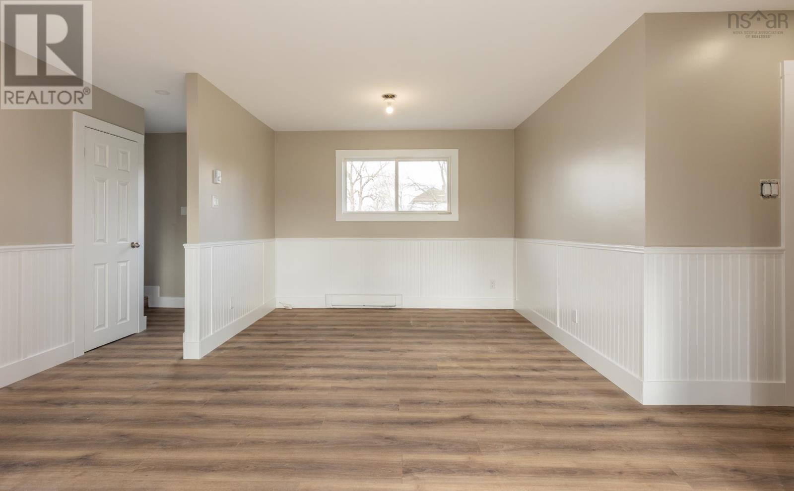 2 Huntington Street, Yarmouth, Nova Scotia  B5A 2R9 - Photo 5 - 202528429