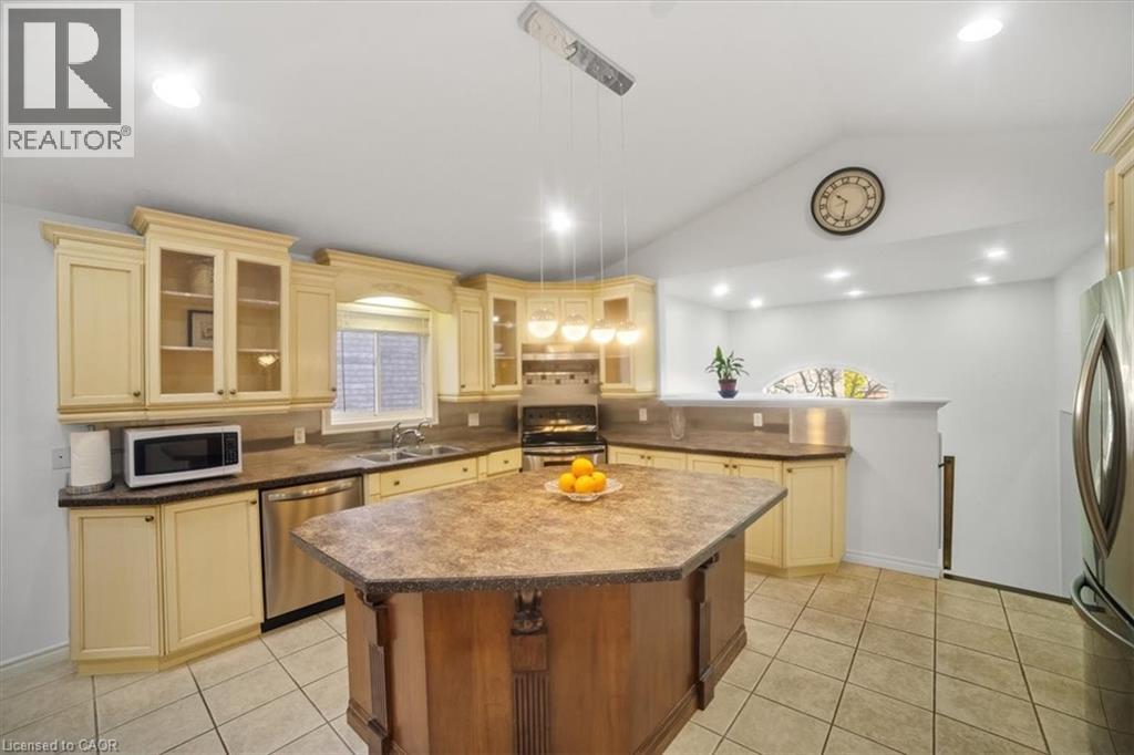 850 Munich Circle, Waterloo, Ontario  N2V 2N5 - Photo 10 - 40785173