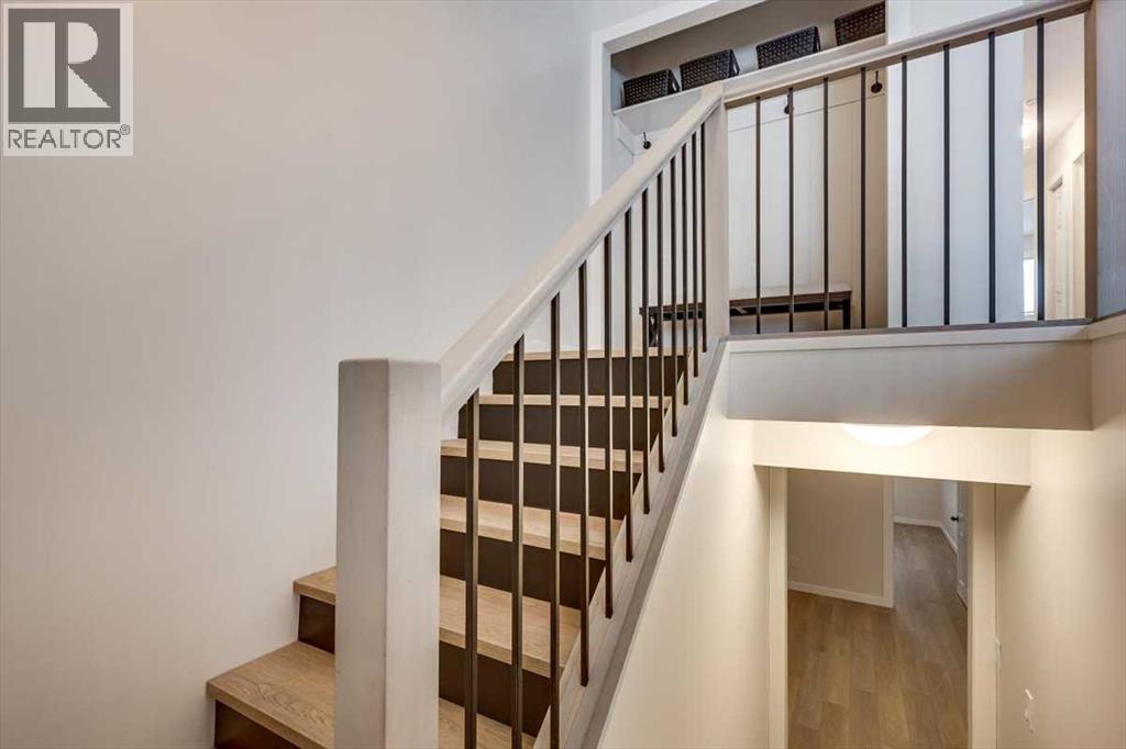 B, 5913 52 Avenue, Red Deer, Alberta  T4N 4K7 - Photo 3 - A2277304