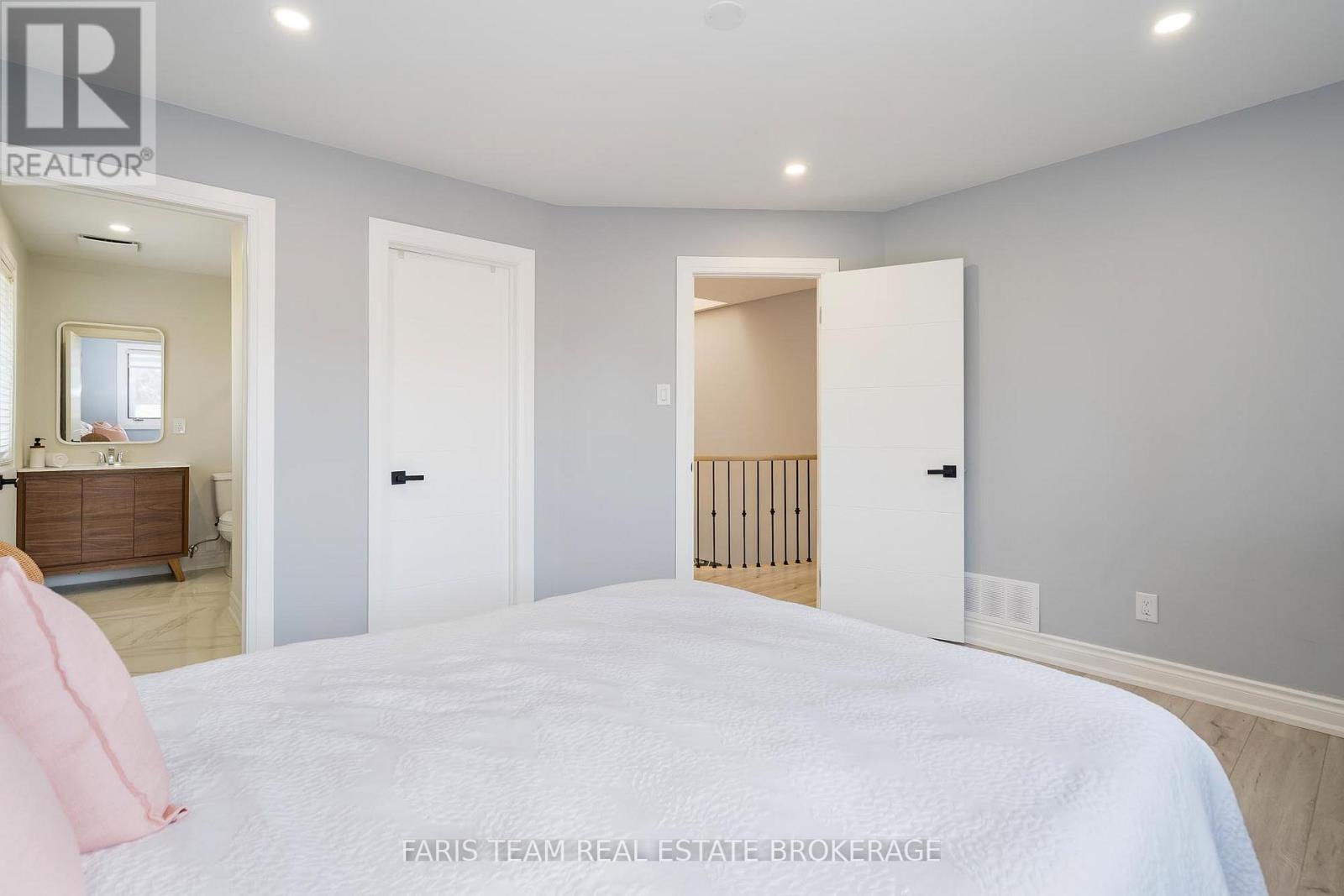 7 Golfview Boulevard, Bradford West Gwillimbury, Ontario  L3Z 2A6 - Photo 24 - N12603668