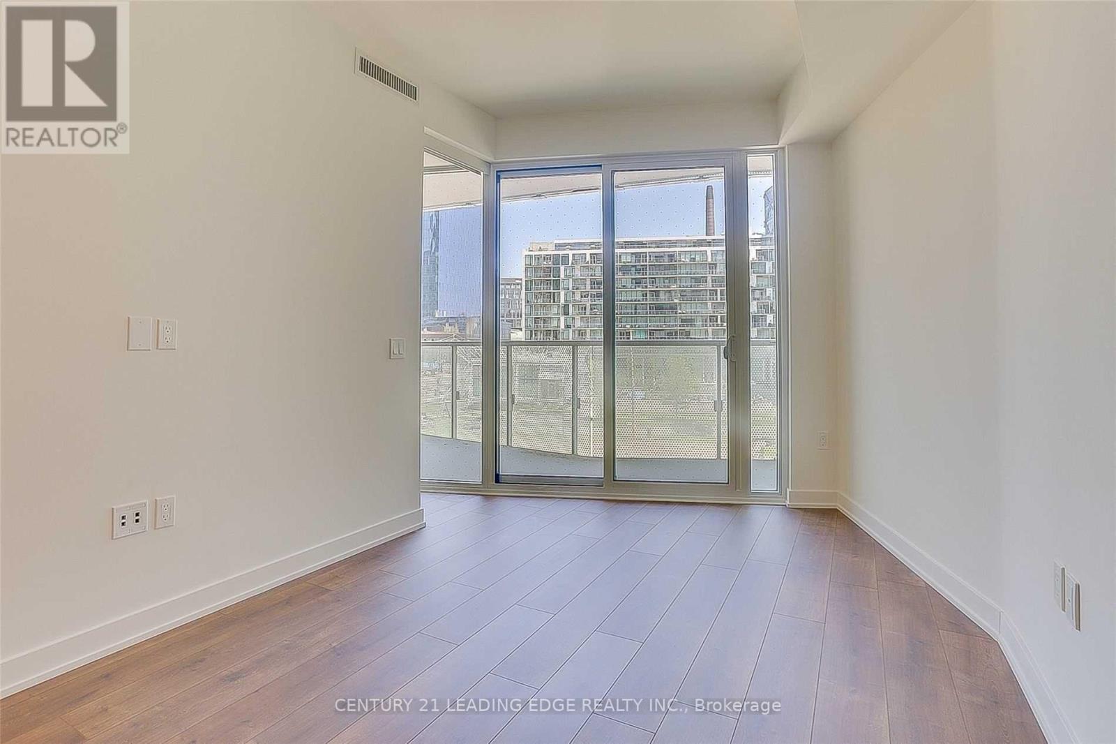 301 - 15 Queens Quay E, Toronto, Ontario  M5E 0C5 - Photo 13 - C12744878