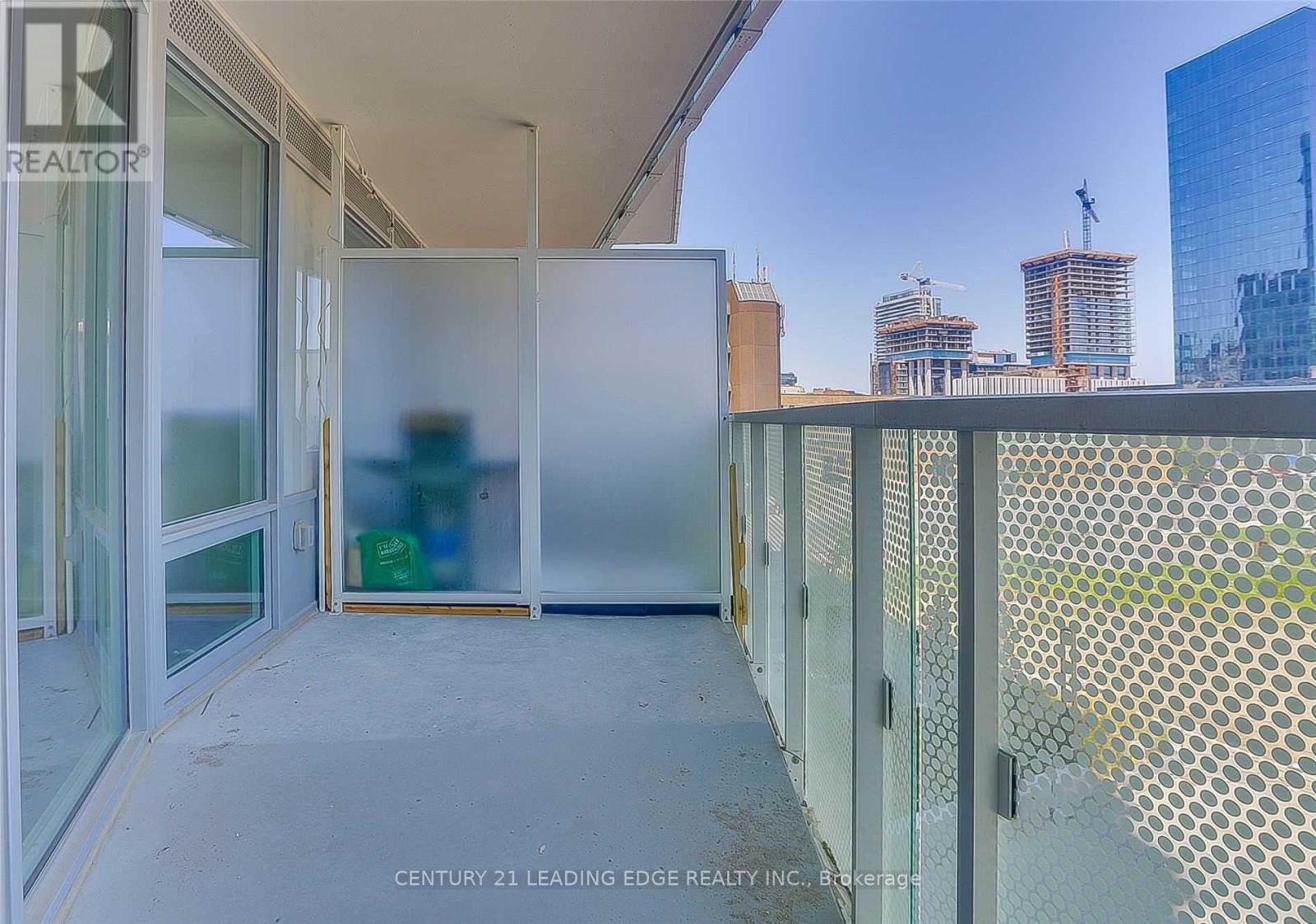 301 - 15 Queens Quay E, Toronto, Ontario  M5E 0C5 - Photo 14 - C12744878