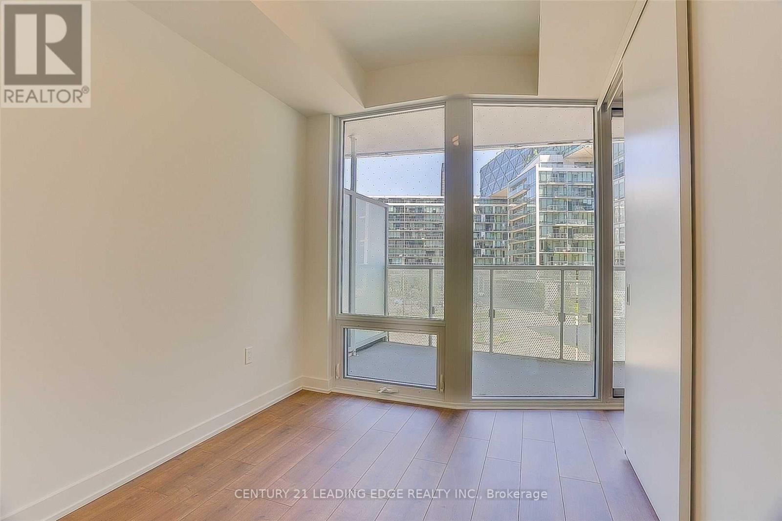 301 - 15 Queens Quay E, Toronto, Ontario  M5E 0C5 - Photo 6 - C12744878