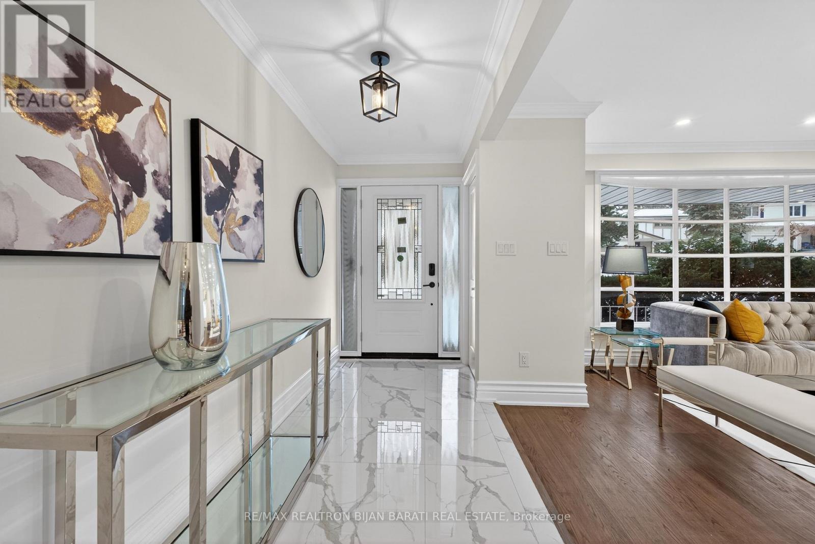 32 Colonnade Road, Toronto, Ontario  M2K 2L5 - Photo 14 - C12744888