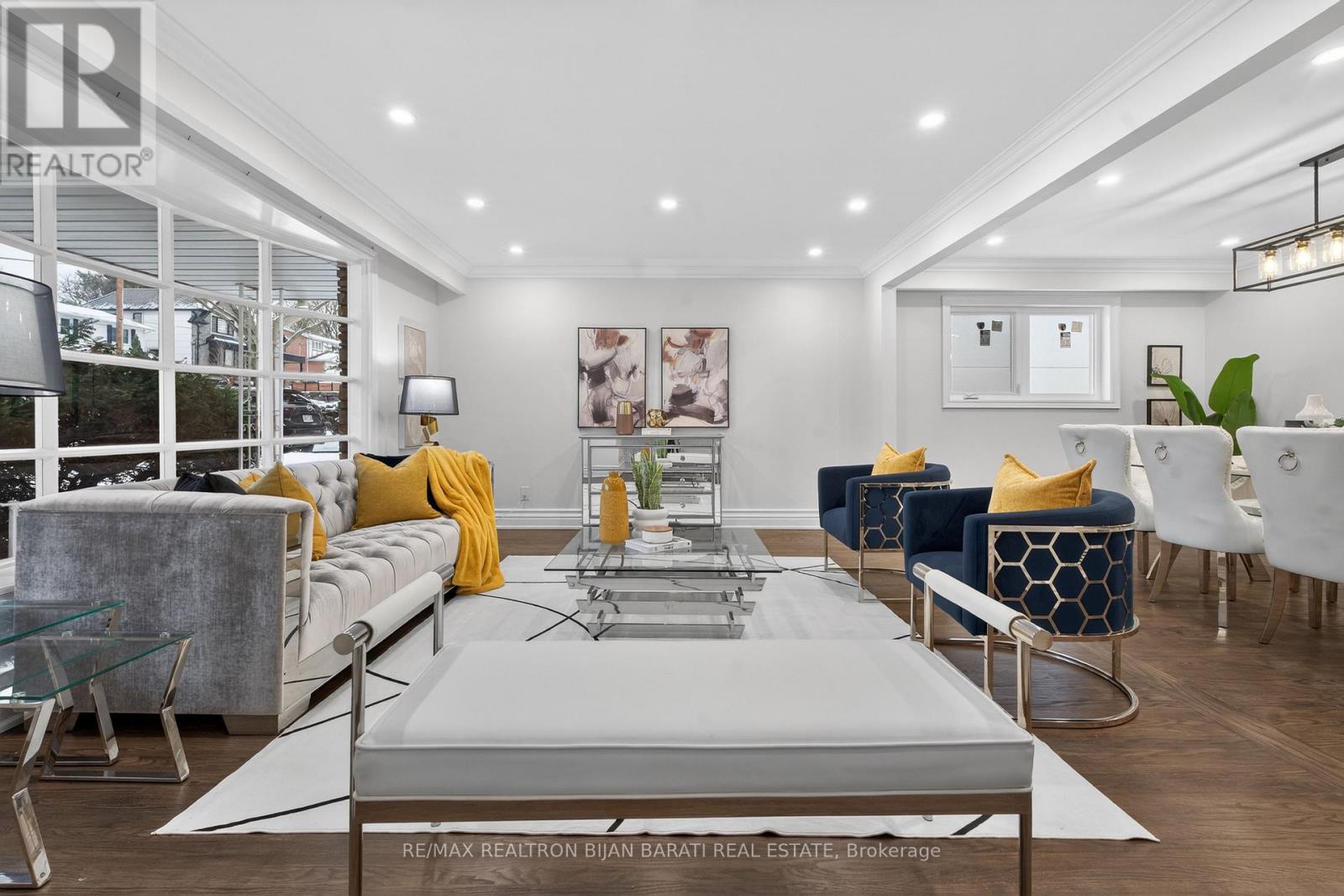 32 Colonnade Road, Toronto, Ontario  M2K 2L5 - Photo 2 - C12744888