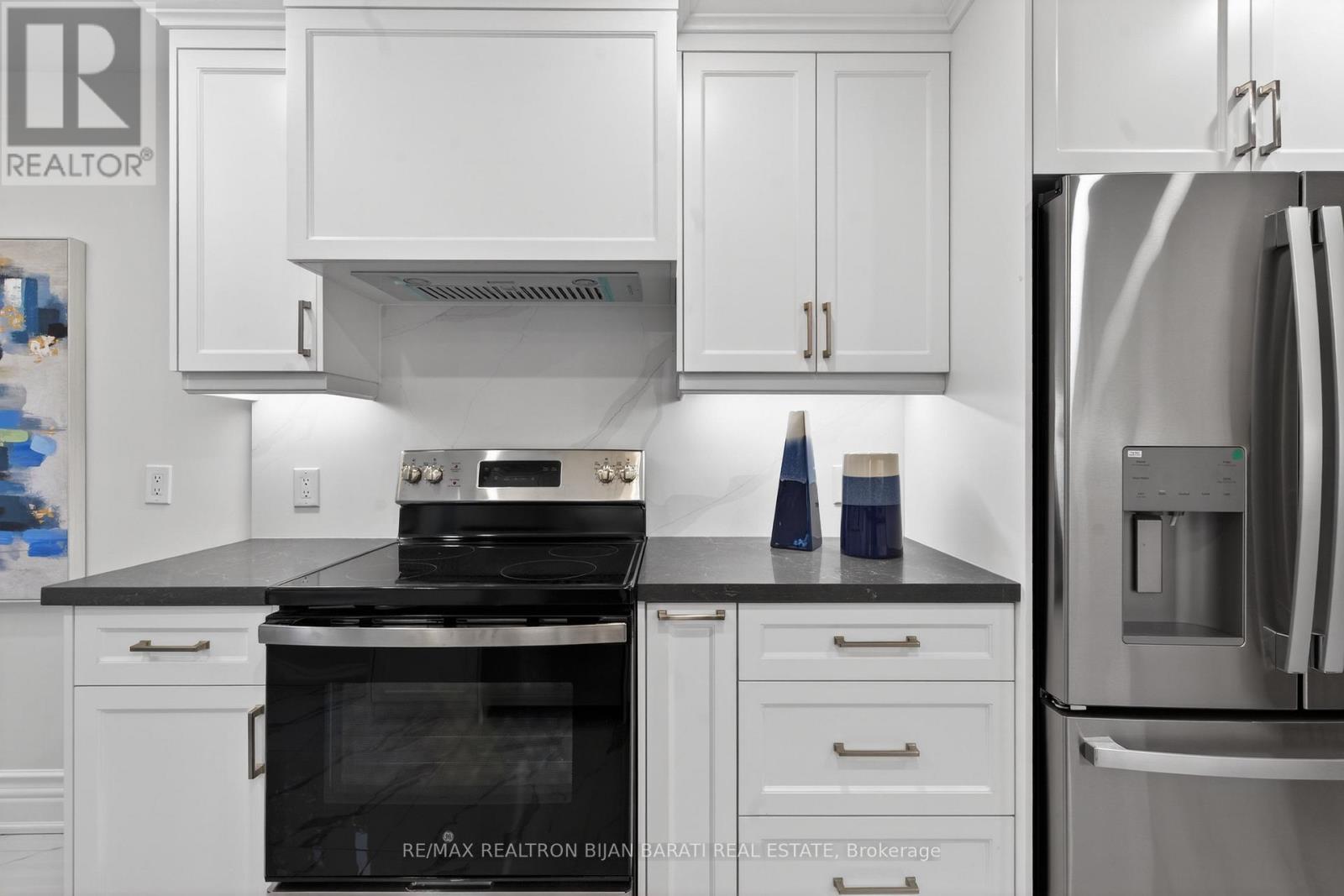 32 Colonnade Road, Toronto, Ontario  M2K 2L5 - Photo 24 - C12744888