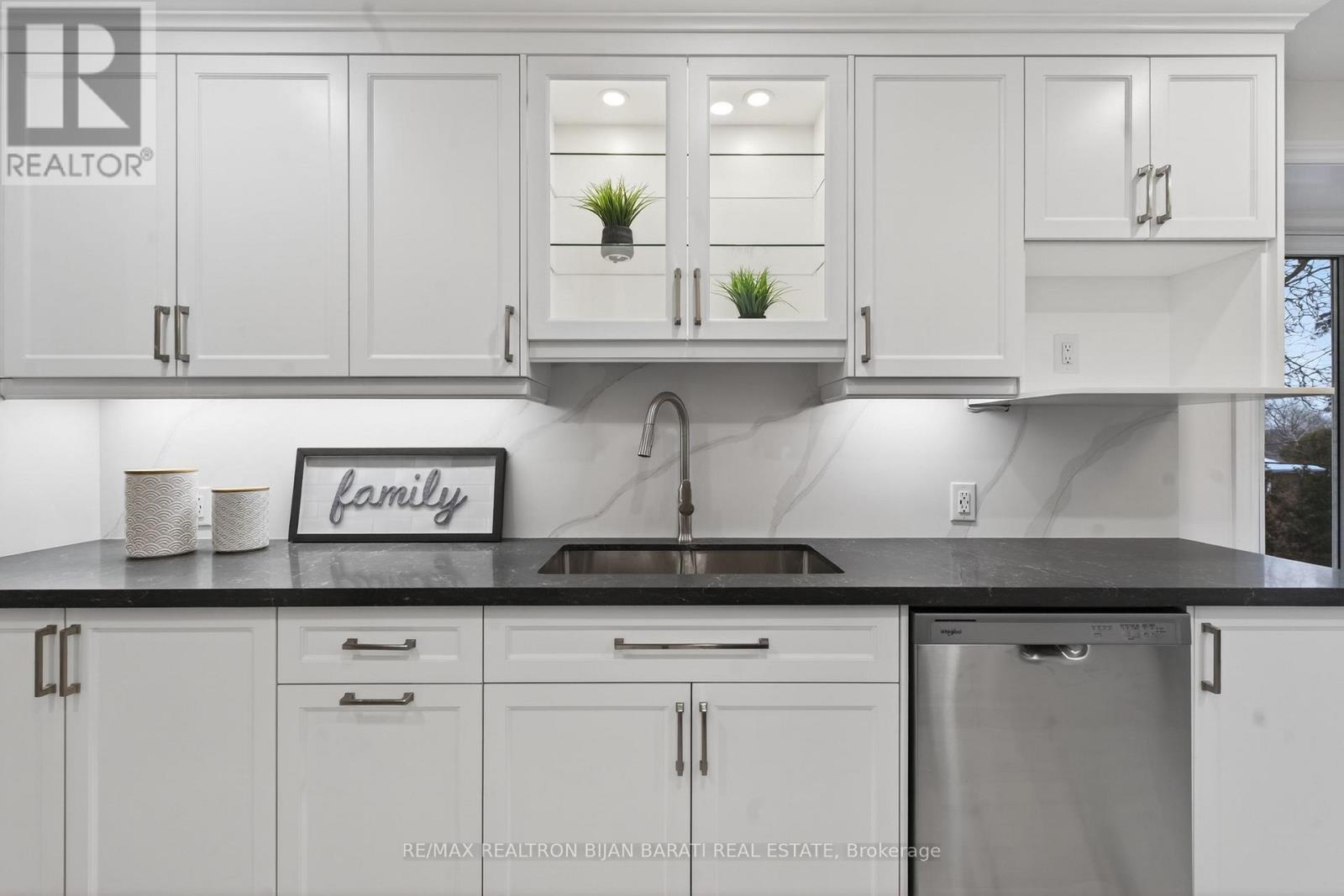 32 Colonnade Road, Toronto, Ontario  M2K 2L5 - Photo 26 - C12744888