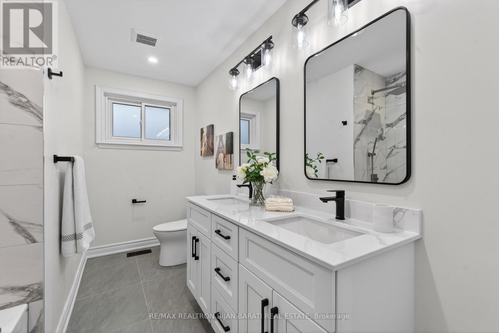 32 Colonnade Road, Toronto, Ontario  M2K 2L5 - Photo 32 - C12744888