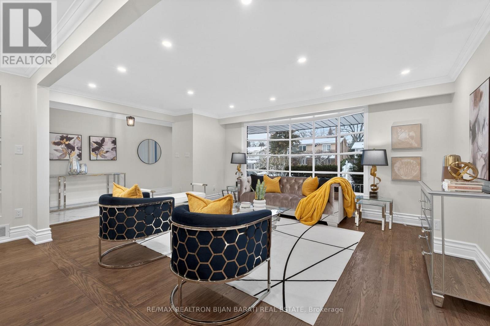 32 Colonnade Road, Toronto, Ontario  M2K 2L5 - Photo 5 - C12744888