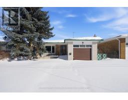 11 SUSAN STREET, Toronto, Ontario