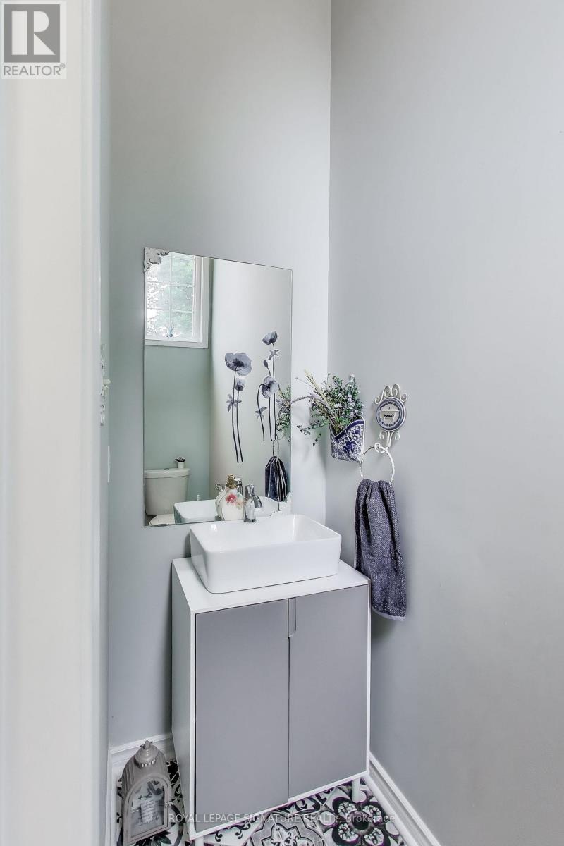 65 Red River Crescent, Newmarket, Ontario  L3X 2X2 - Photo 30 - N12744886