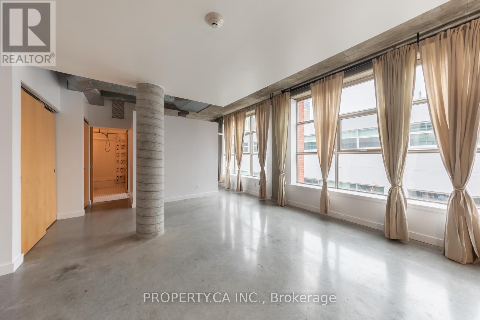 604 - 29 CAMDEN STREET, Toronto, Ontario