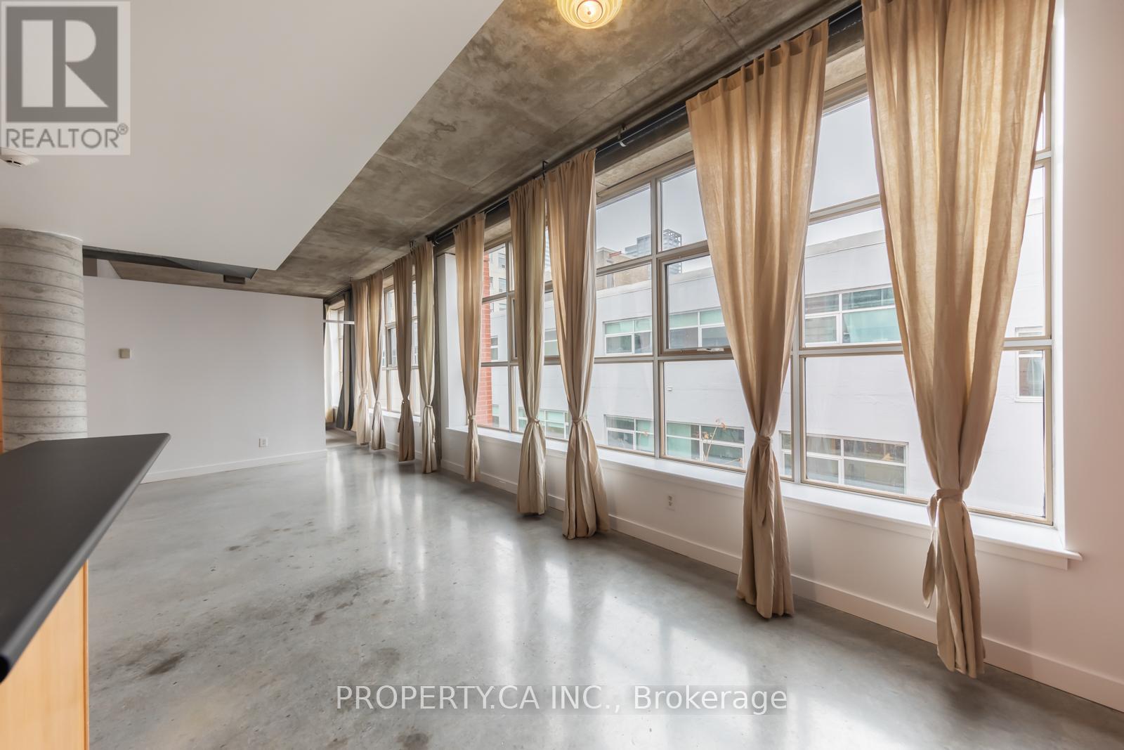 604 - 29 Camden Street, Toronto, Ontario  M5V 3N3 - Photo 8 - C12744834