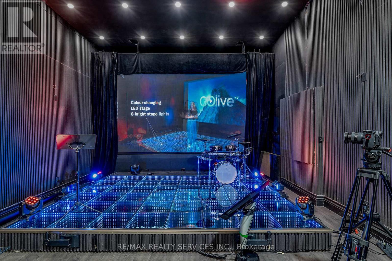 30 - 6780 DEVAND DRIVE, Mississauga, Ontario