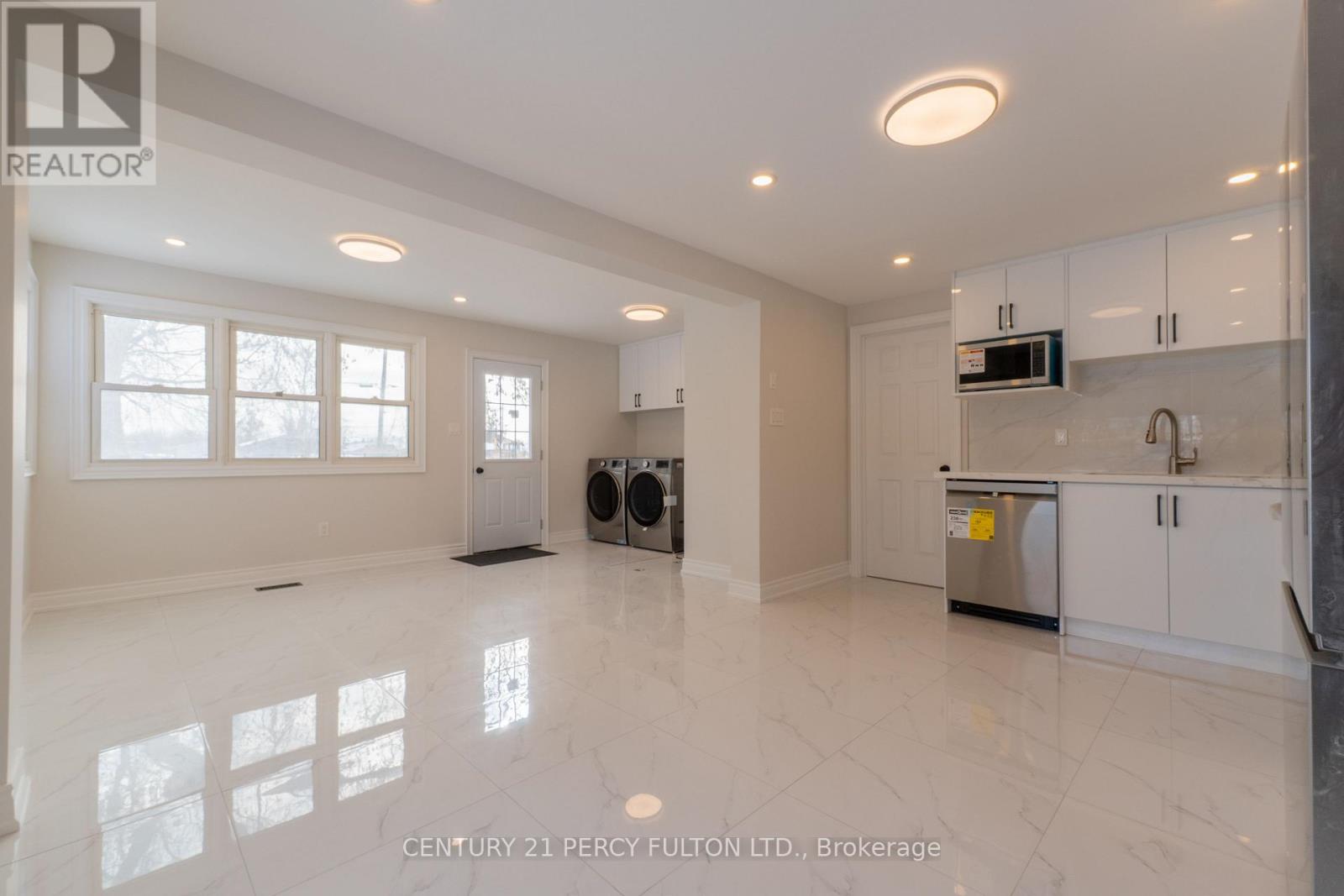 193 Cameron Crescent, Georgina, Ontario  L4P 2N7 - Photo 4 - N12733716