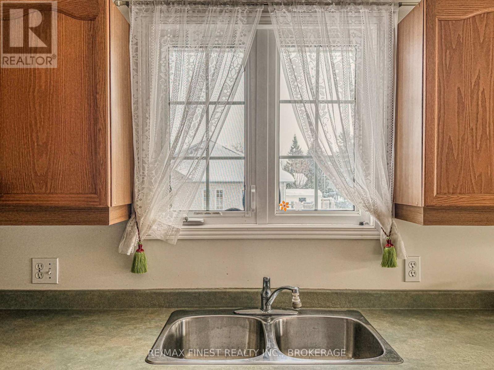 223 Sheridan Street, Kingston, Ontario  K7P 3E4 - Photo 11 - X12743764