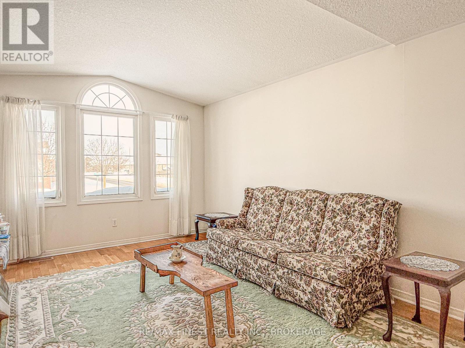 223 Sheridan Street, Kingston, Ontario  K7P 3E4 - Photo 6 - X12743764