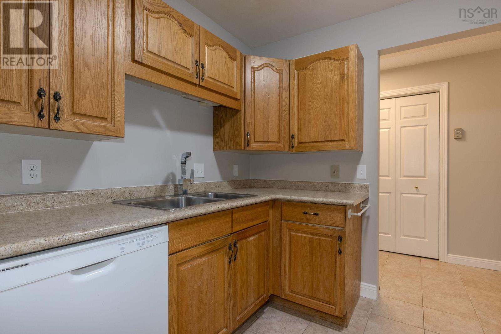 204 403 Prince Street, Truro, Nova Scotia  B2N 1E6 - Photo 12 - 202601780