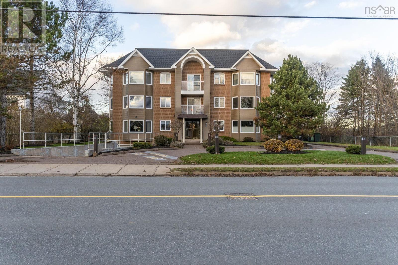 204 403 Prince Street, Truro, Nova Scotia  B2N 1E6 - Photo 2 - 202601780