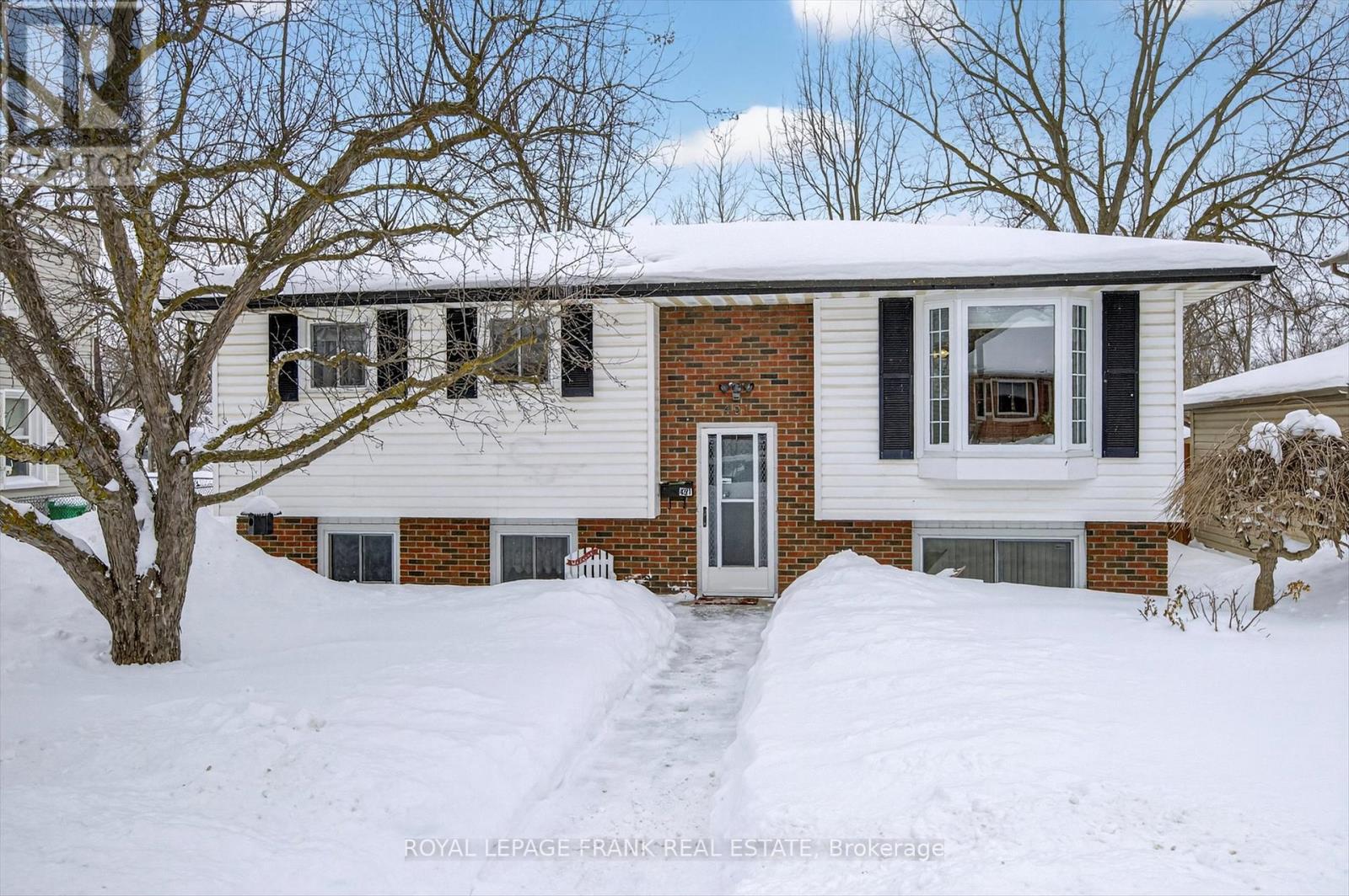 491 Chamberlain Street, Peterborough, Ontario  K9J 4L3 - Photo 1 - X12744940