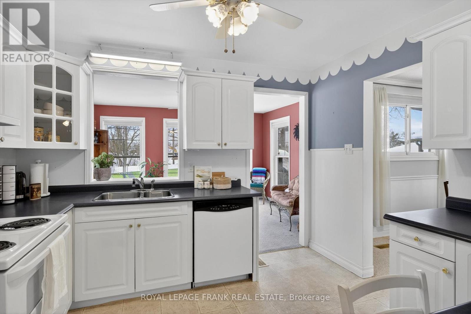 491 Chamberlain Street, Peterborough, Ontario  K9J 4L3 - Photo 11 - X12744940