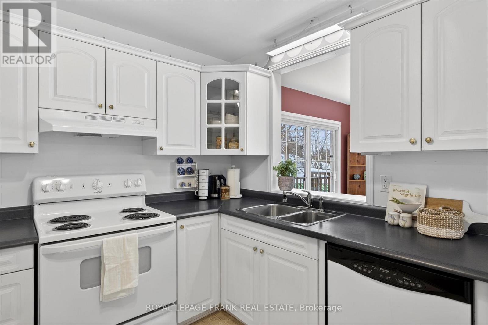 491 Chamberlain Street, Peterborough, Ontario  K9J 4L3 - Photo 12 - X12744940