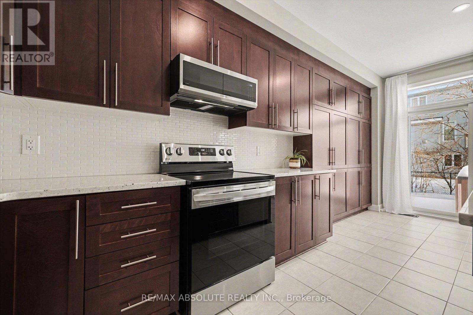 633 Geranium Walk, Ottawa, Ontario  K2S 2J3 - Photo 20 - X12744908