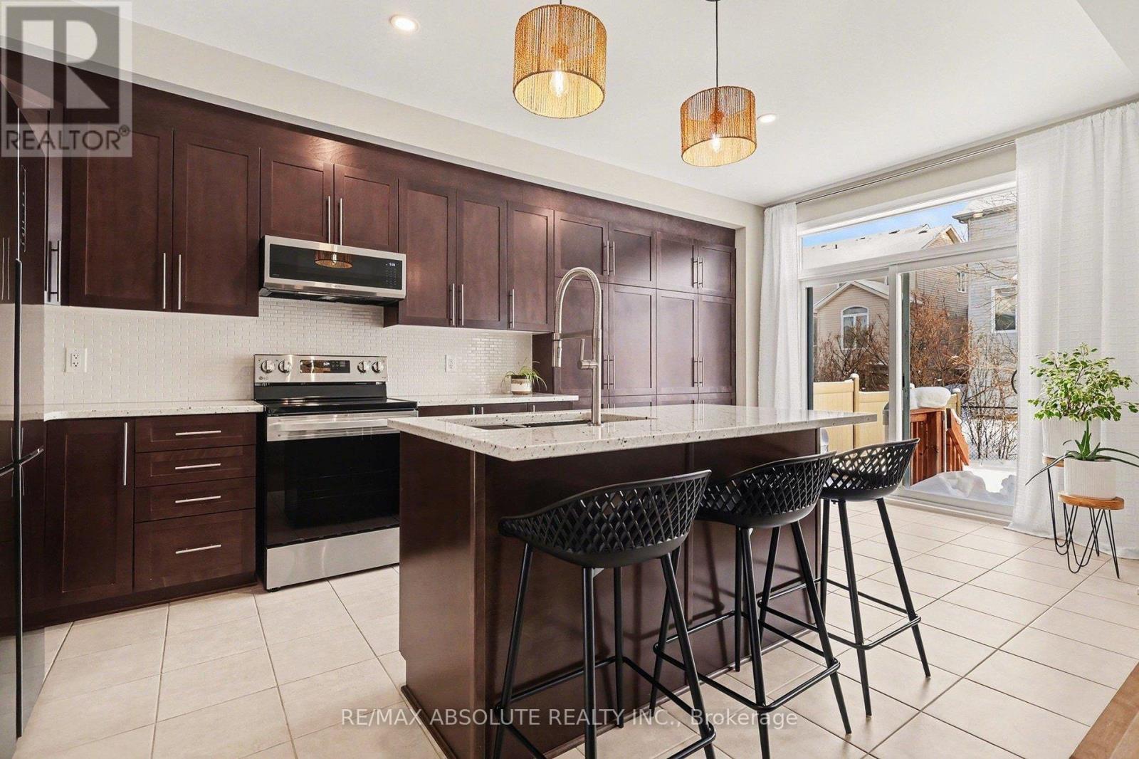 633 Geranium Walk, Ottawa, Ontario  K2S 2J3 - Photo 22 - X12744908
