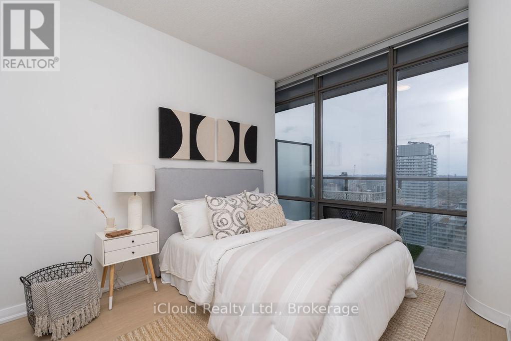 4706 - 832 Bay Street, Toronto, Ontario  M5S 1Z6 - Photo 16 - C12744934