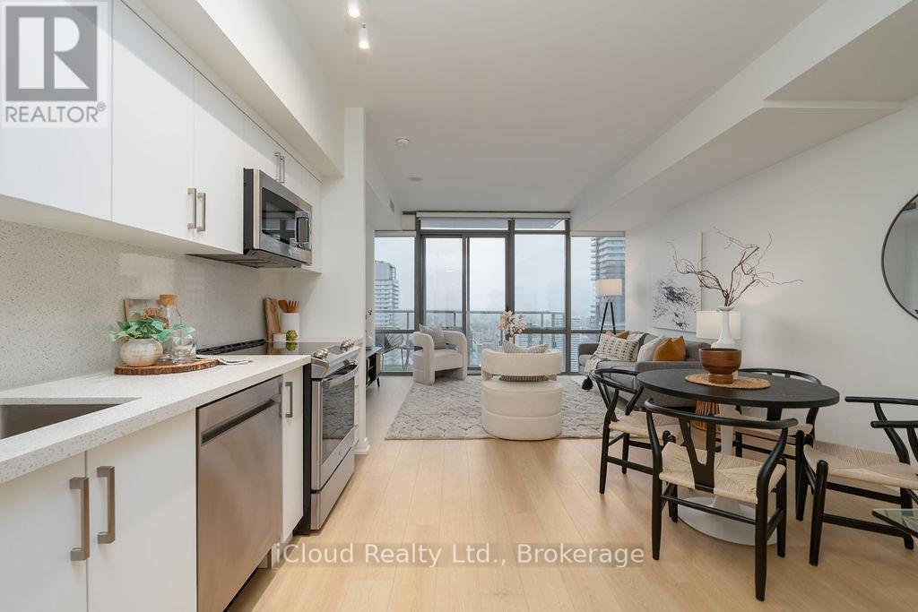 4706 - 832 Bay Street, Toronto, Ontario  M5S 1Z6 - Photo 5 - C12744934