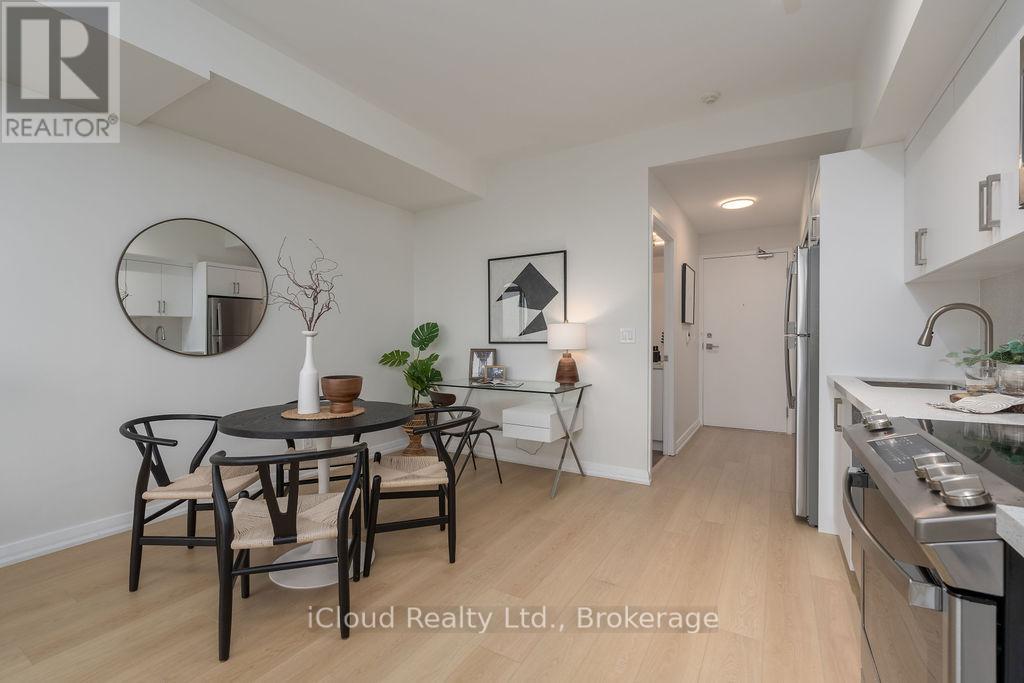 4706 - 832 Bay Street, Toronto, Ontario  M5S 1Z6 - Photo 6 - C12744934