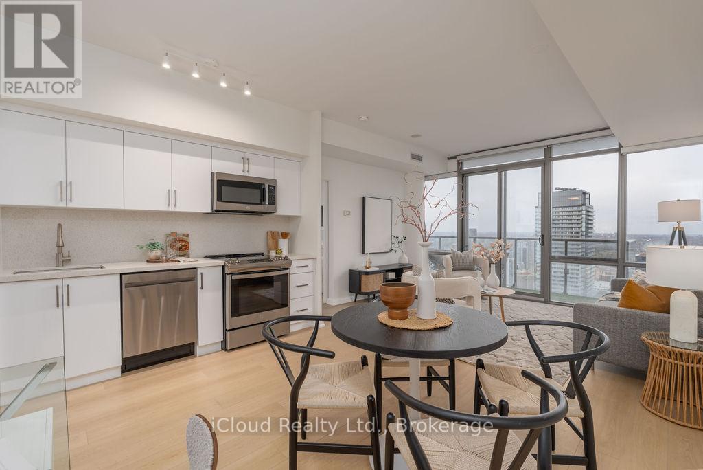 4706 - 832 Bay Street, Toronto, Ontario  M5S 1Z6 - Photo 8 - C12744934