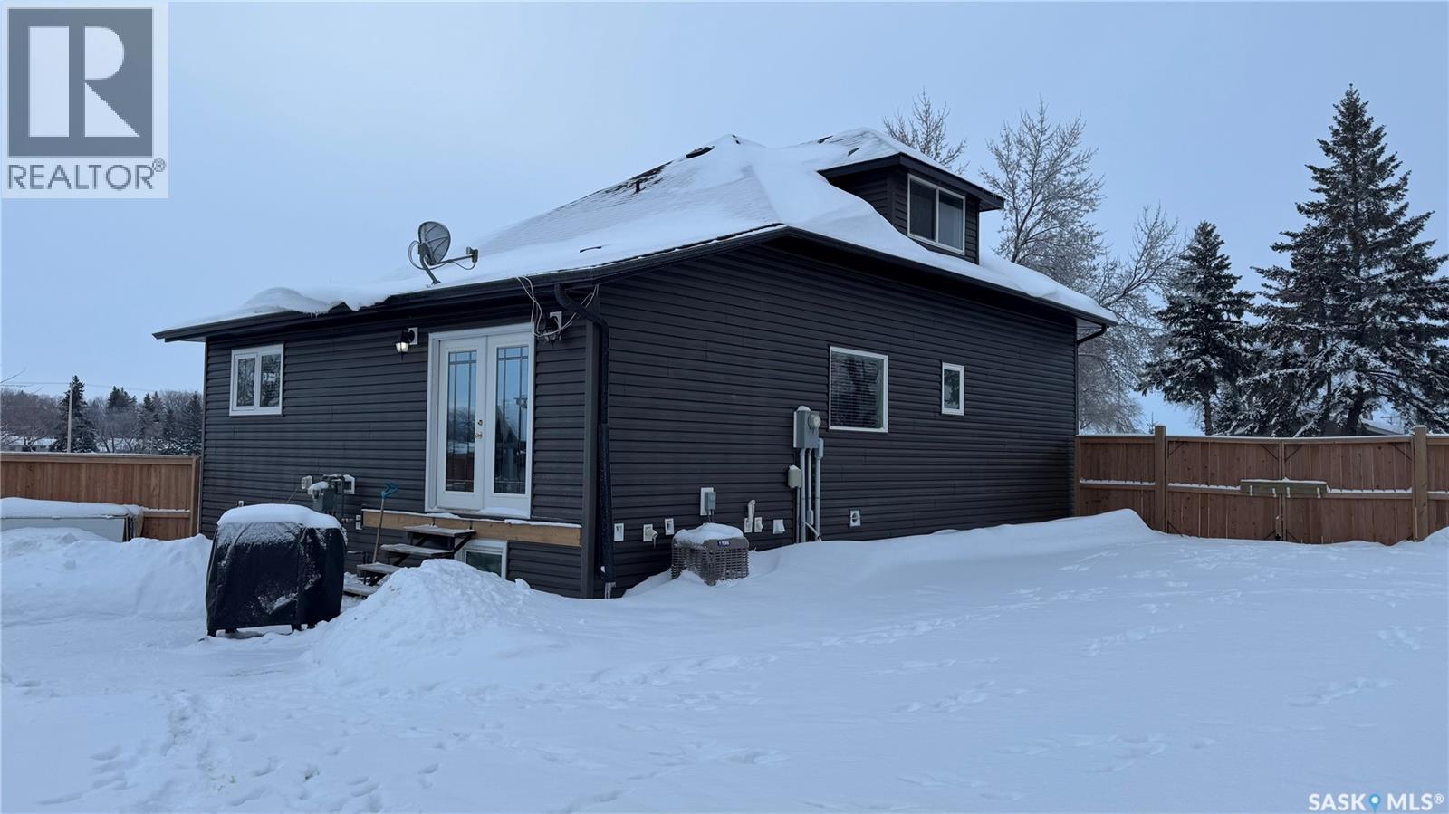 87 Collacott Street W, Yorkton, Saskatchewan  S3N 0A1 - Photo 2 - SK027730