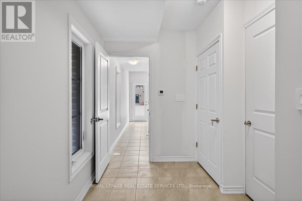 Main - 5946 Saigon Street, Mississauga, Ontario  L5V 0E9 - Photo 3 - W12744928