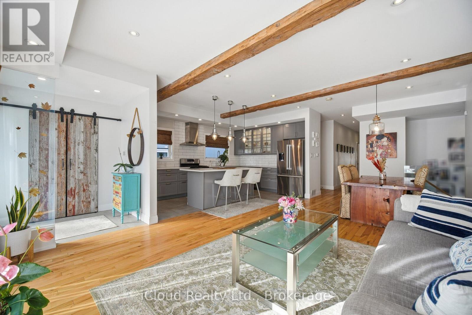 1061 Johnathan Drive, Mississauga, Ontario  L4Y 1J9 - Photo 10 - W12744942