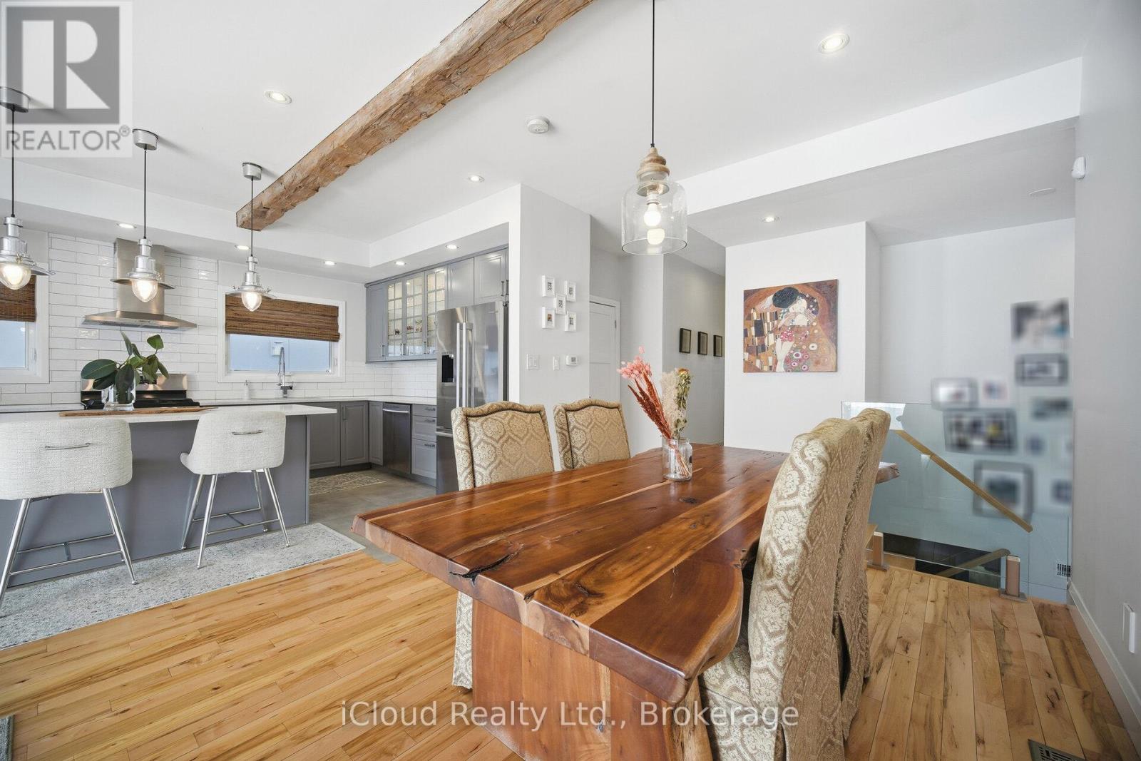 1061 Johnathan Drive, Mississauga, Ontario  L4Y 1J9 - Photo 16 - W12744942