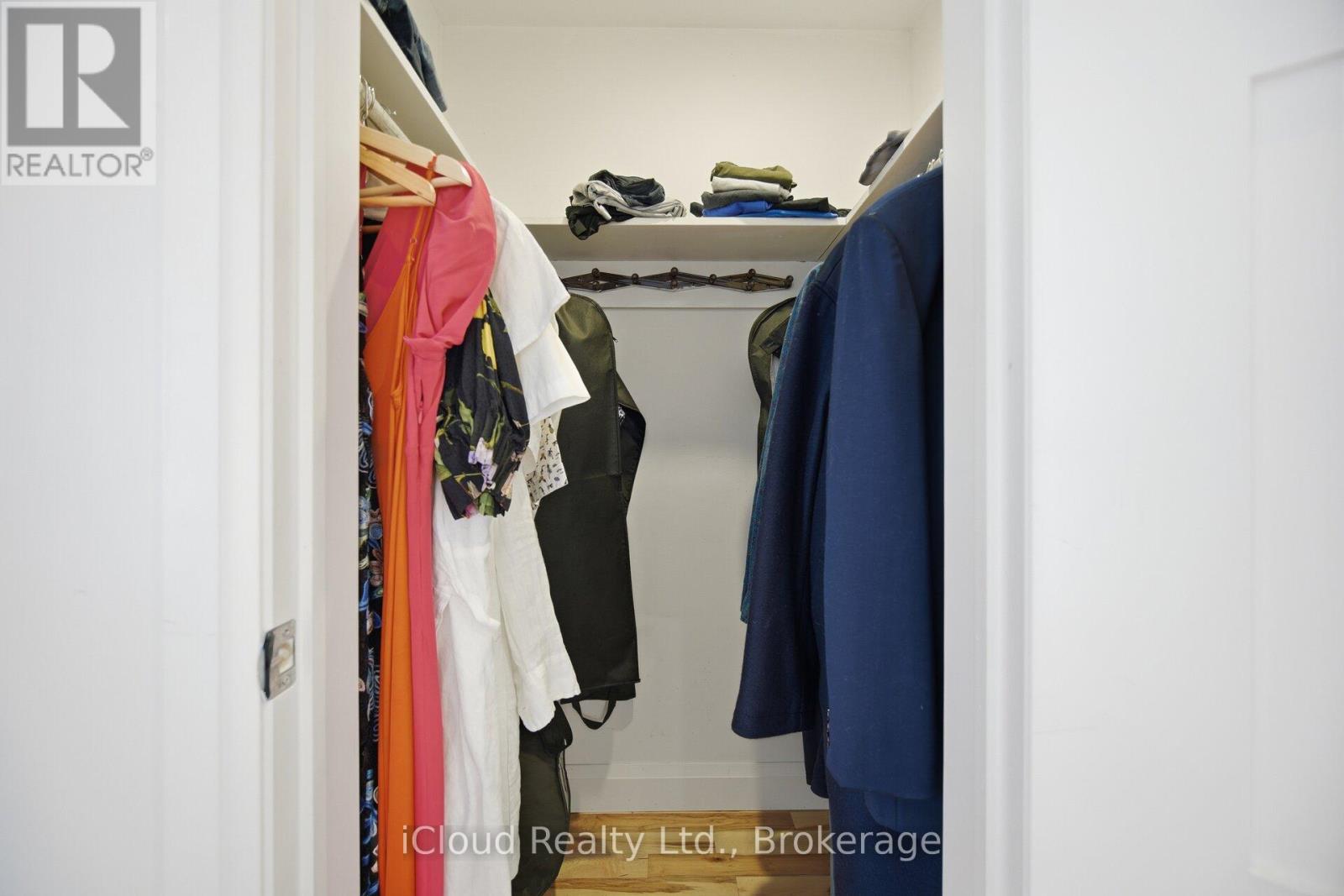 1061 Johnathan Drive, Mississauga, Ontario  L4Y 1J9 - Photo 27 - W12744942