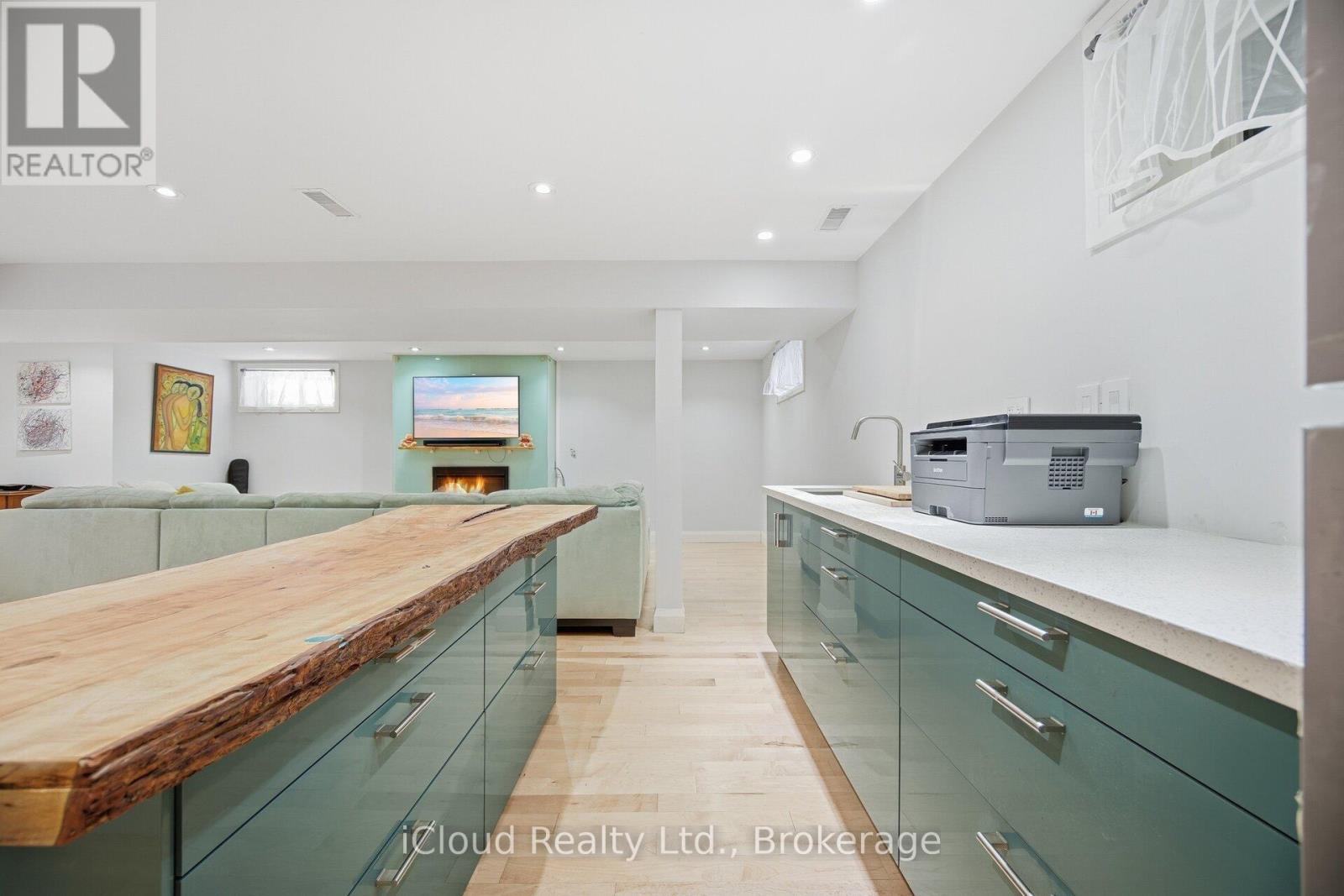 1061 Johnathan Drive, Mississauga, Ontario  L4Y 1J9 - Photo 37 - W12744942