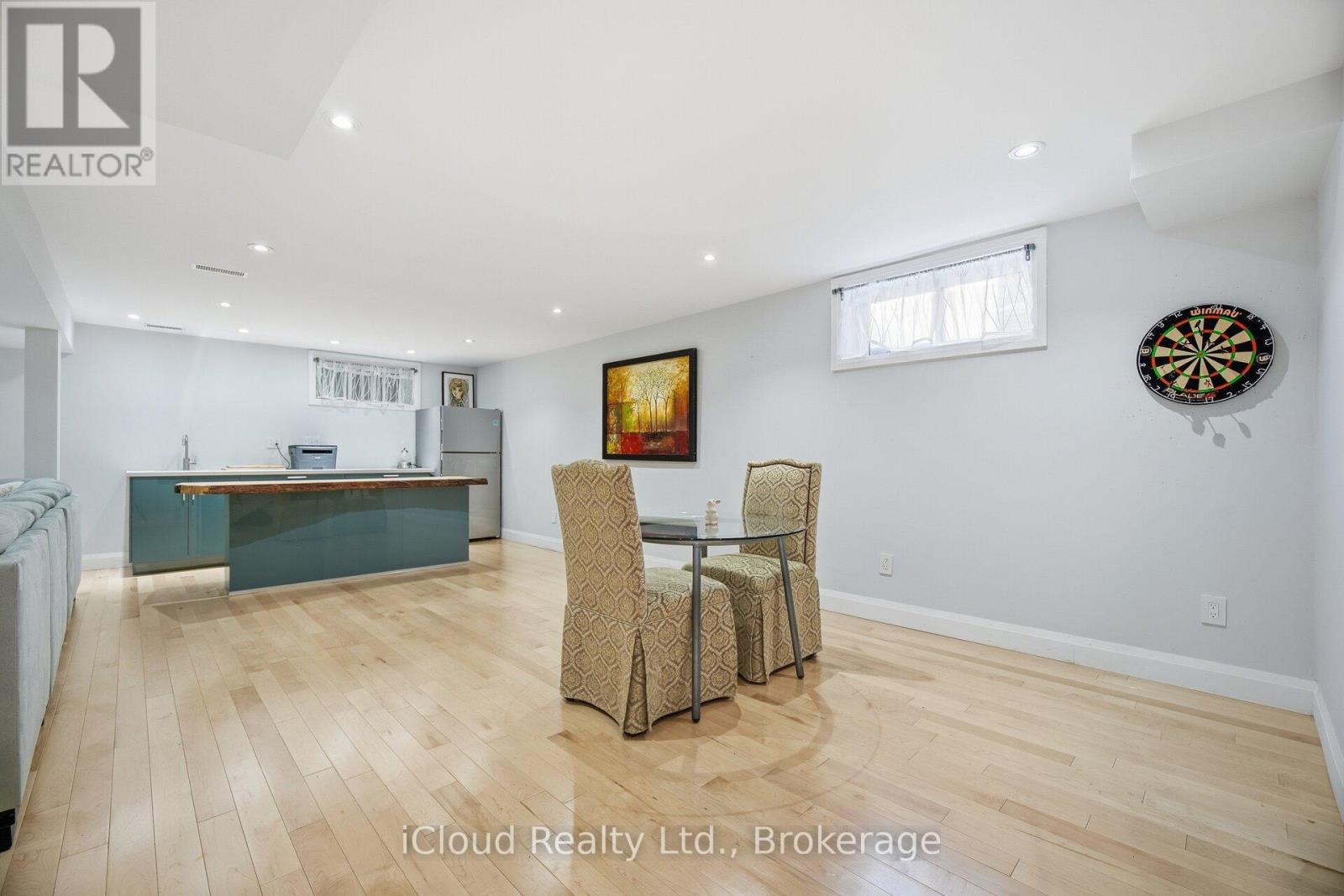 1061 Johnathan Drive, Mississauga, Ontario  L4Y 1J9 - Photo 40 - W12744942