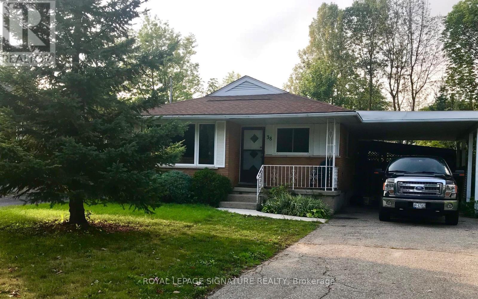 38 HIGH STREET, Waterloo, Ontario