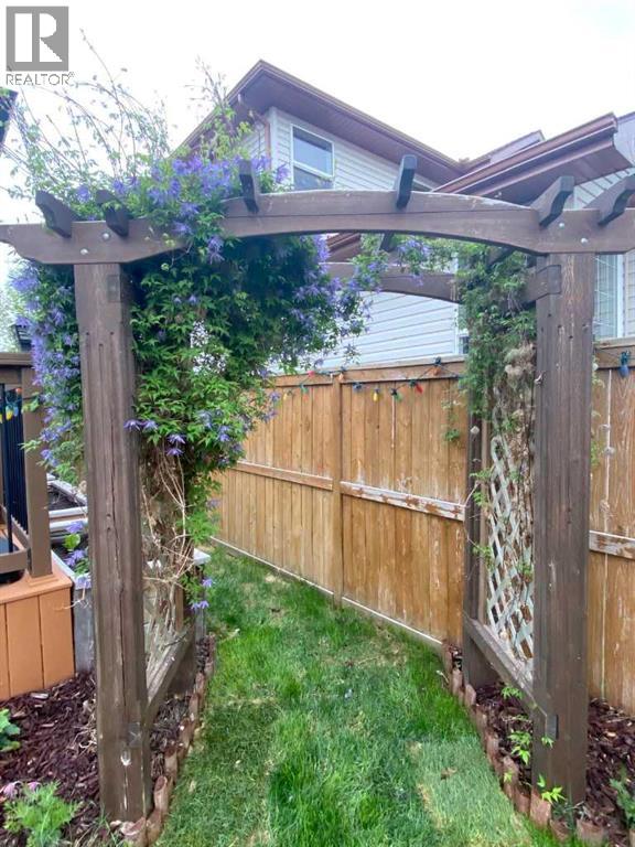 562 New Brighton Drive Se, Calgary, Alberta  T2Z 0N8 - Photo 46 - A2275887