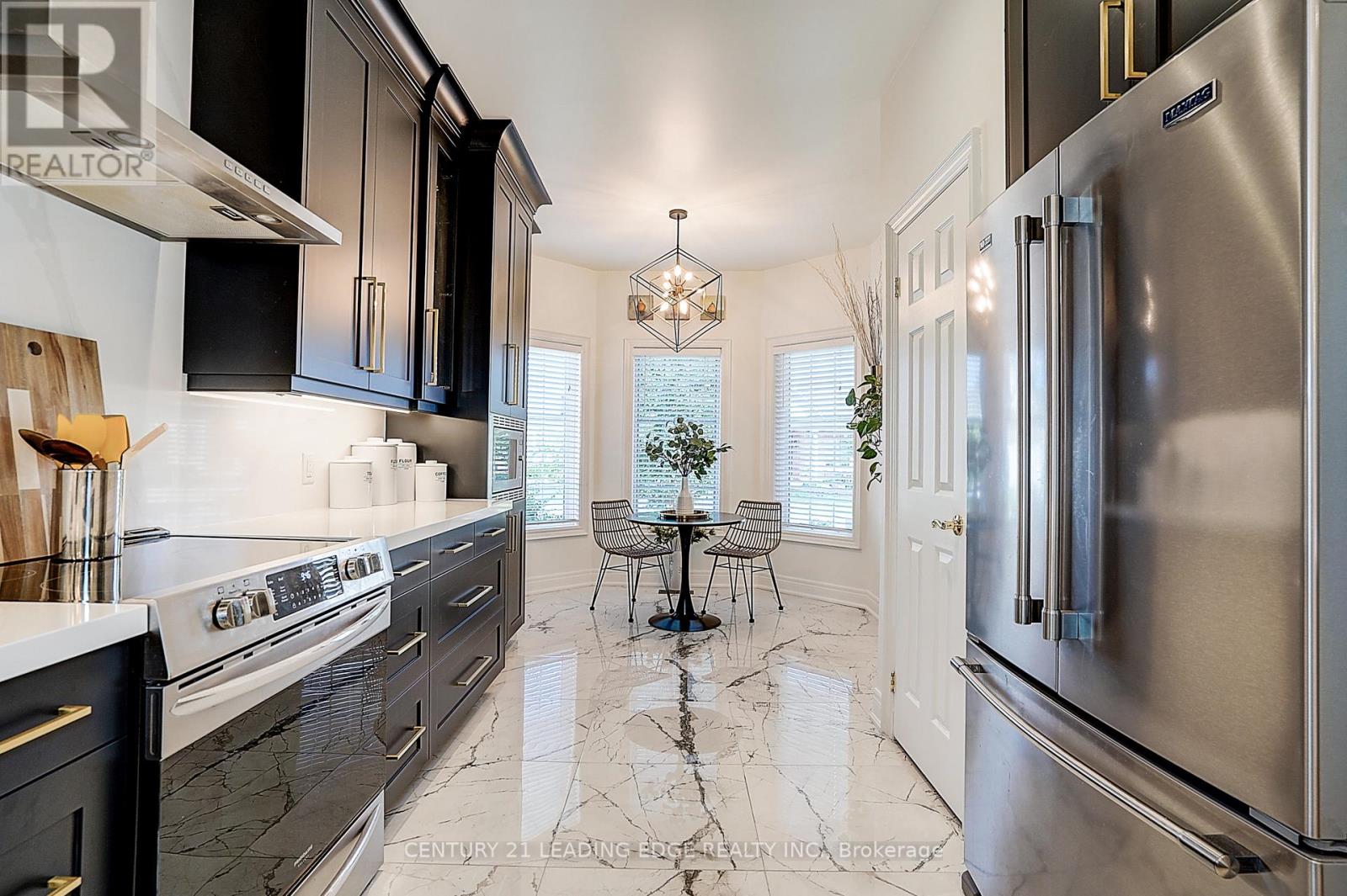 106 Couples Gallery, Whitchurch-Stouffville, Ontario  L4A 1M8 - Photo 15 - N12397177